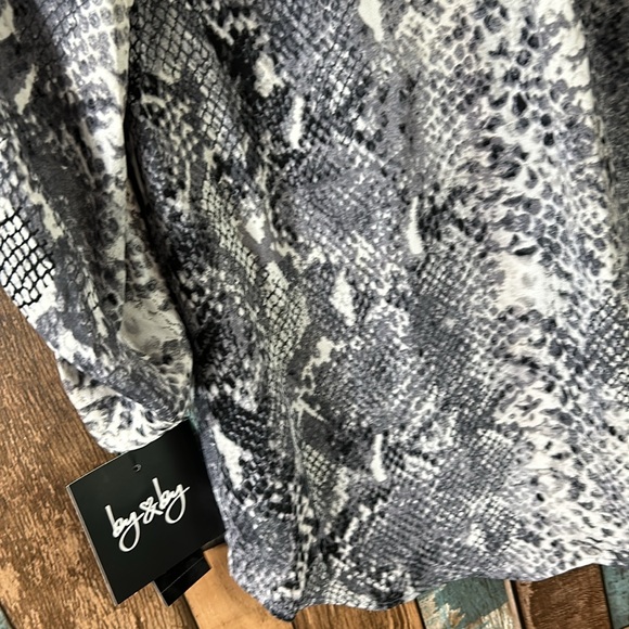 By&by XS snake print blouse button down - Picture 13 of 16